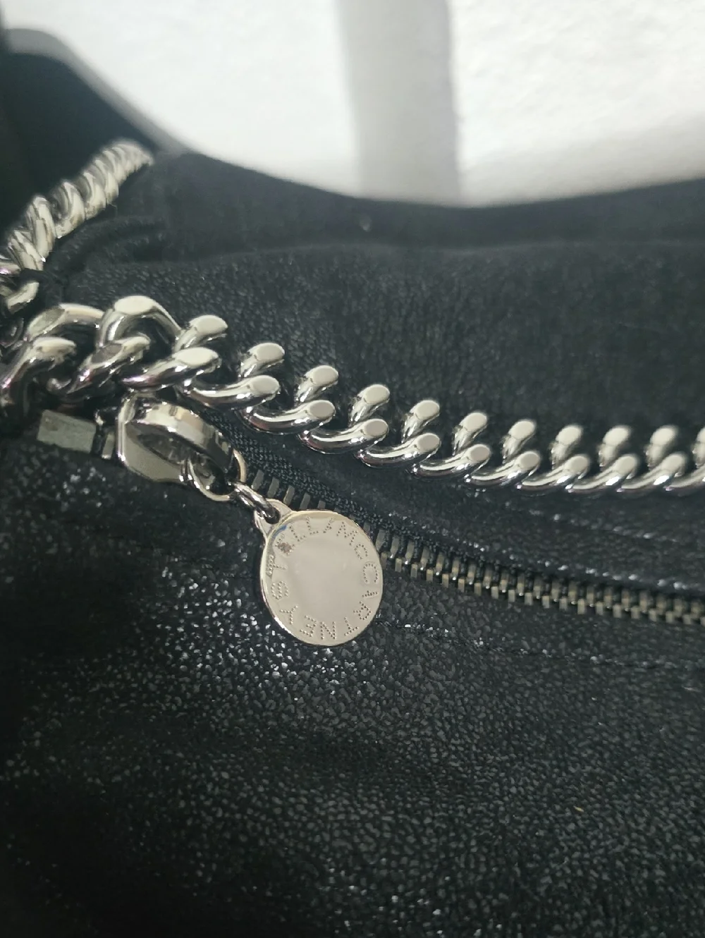 Stella McCartney Black Shine Weekender Bag W/ Silver Chain Trim (EUC)(RARE)🖤🩶 - Picture 10 of 13